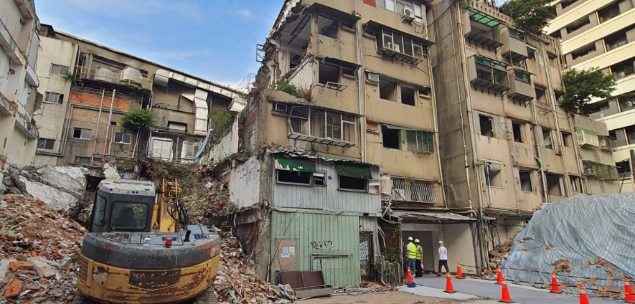 台北市府再度啟動代拆機制，是位於漢口街二段都更案。(圖/台北市都發局提供)