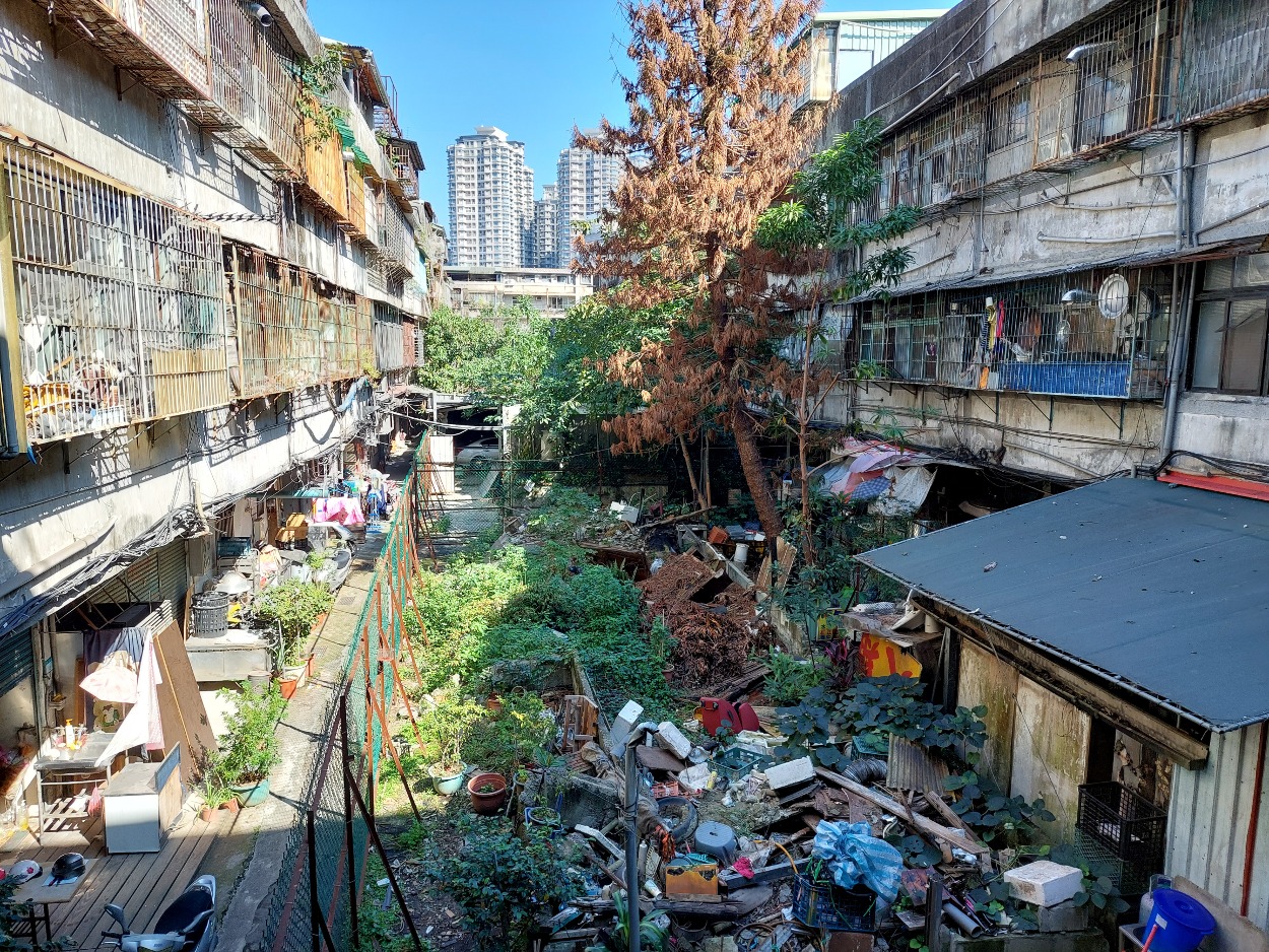 惠國市場在民國88年被判為921危樓。(圖/新北市都更處提供)